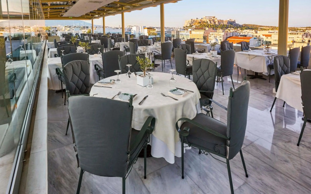 Titania Hotel