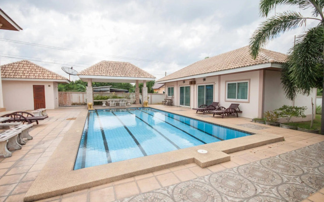 Narnia Resort Pattaya 2