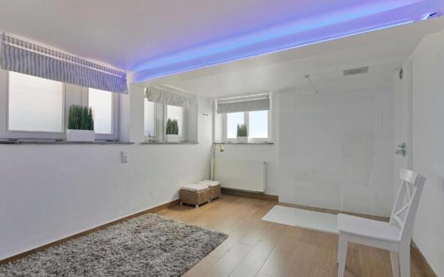 Villa Charlemagne - Imposing town house with parking near the beach