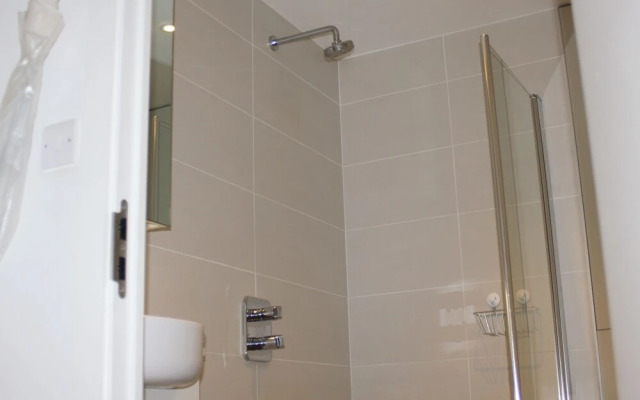 Stratford Luxury Apartment