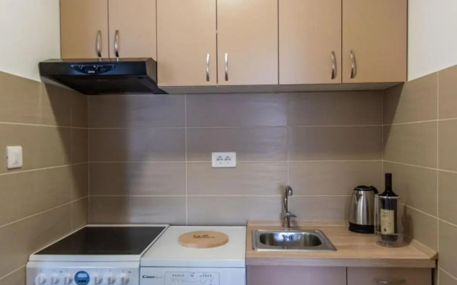 Sunny Hill Ljubovic Apartment