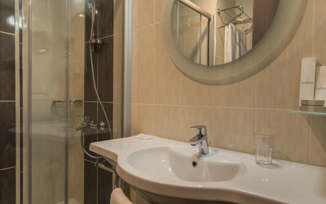 Teymur Continental Hotel