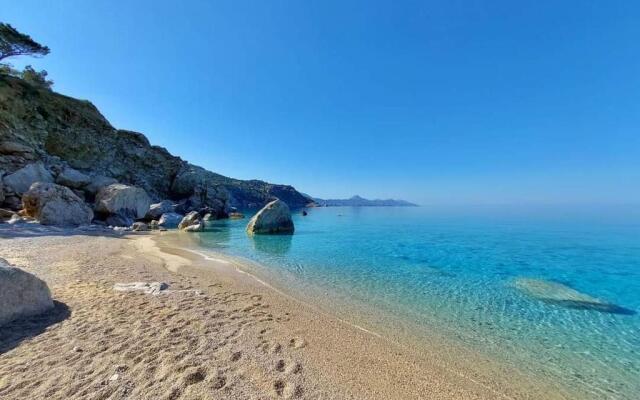 Akropolis Village Complex of Luxury Residence