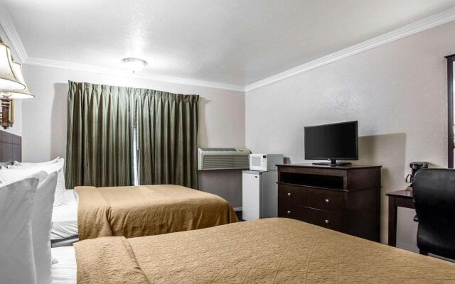 Quality Inn & Suites Thousand Oaks - US101