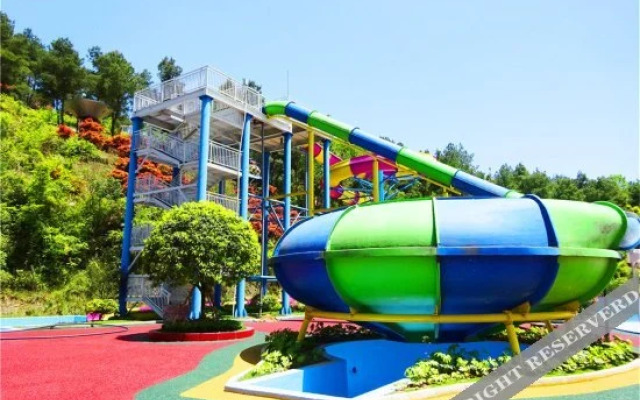 Xiangzhigou Maple Valley Holiday Hotel