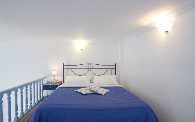Kastro Suites