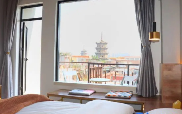 Manju Wuwen Dongxi Hostel
