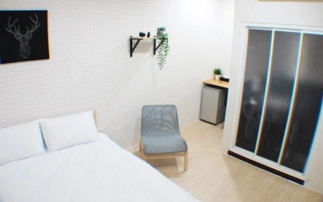 Travelers Little House