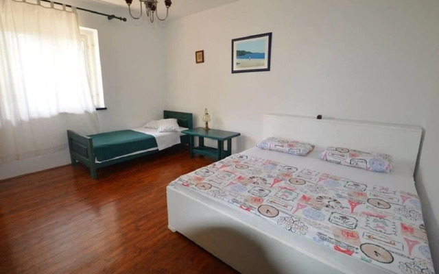 Martina - Large and Comfortable Apartments - A2 Ema