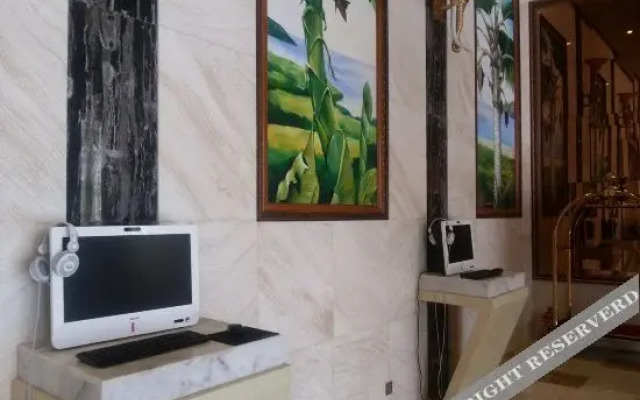 Coconut Rhyme Golden Dragon Hotel (Qionghai Yinhai Road Flagship)
