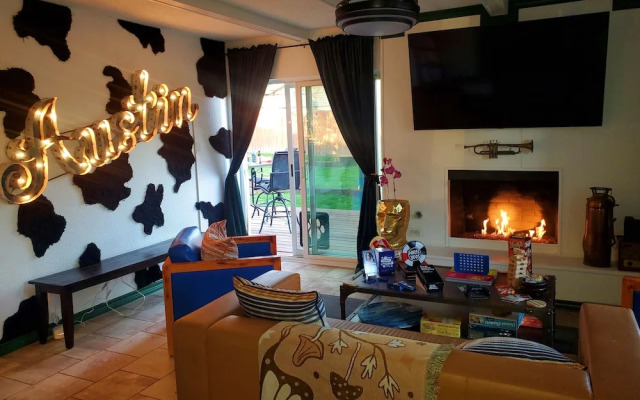 Austin Uncommon Room Rentals