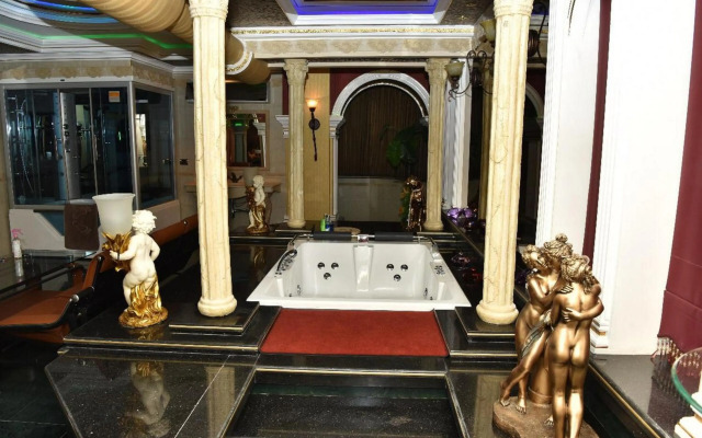 Sheikh Apartment in Baku
