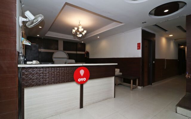 Hotel Crown Palace By OYO Rooms