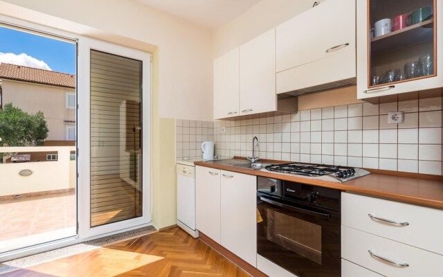 Beautiful Apartment in Stara Novalja With 2 Bedrooms and Wifi