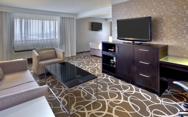 Crowne Plaza Kitchener-Waterloo by IHG