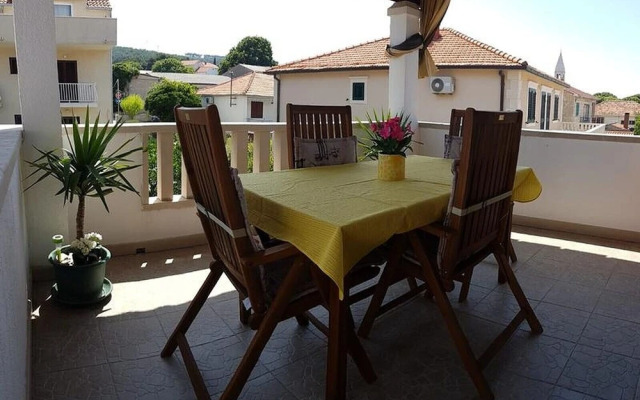 Supetar Central Child-friendly and Dog-friendly Apartment Near Beach