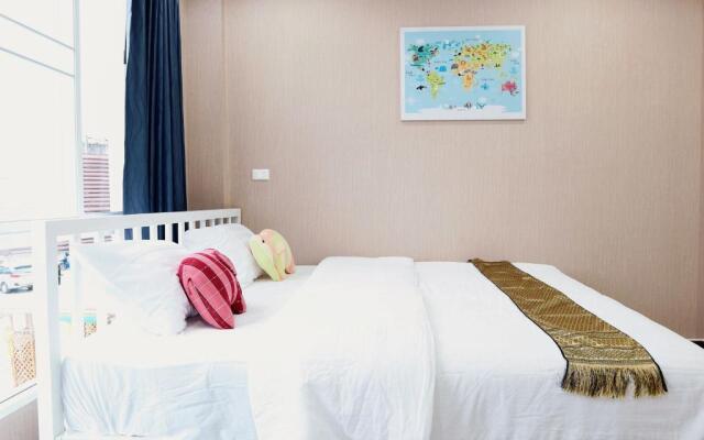 Modern Townhome at the Old City