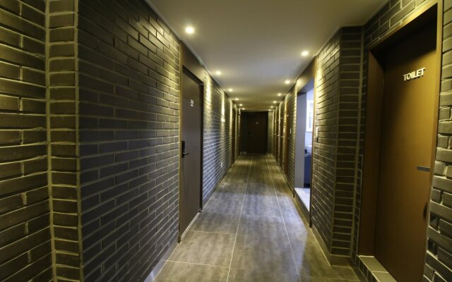 Mint House - Hostel