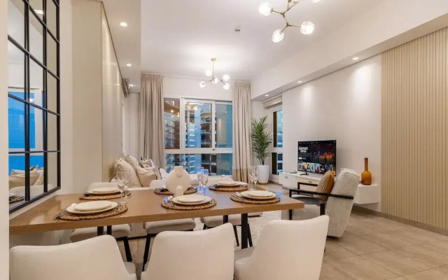 2BR + Maid's w Sea Views in Palm near Nakheel Mall