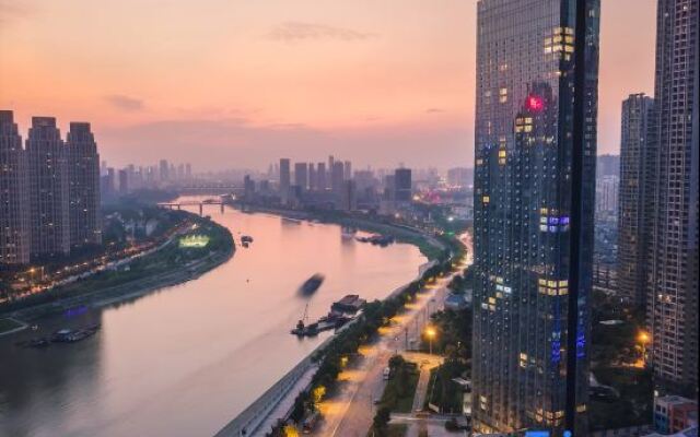 Leisure· River View Loft Suites Hotel (Qiaokou Road Metro Branch, Yuexiu Fortune Center)