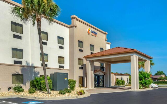 Comfort Suites near Robins Air Force Base