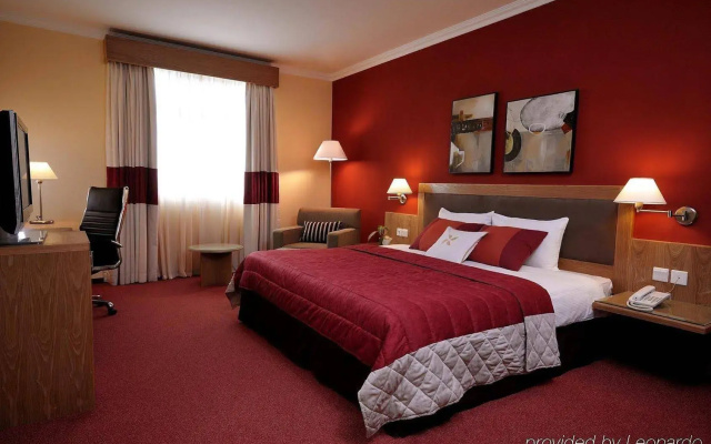 Hennessy Park Hotel