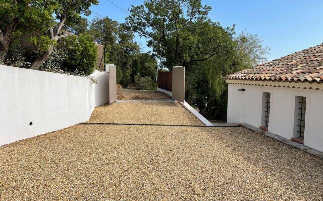 Villa in Cavalaire With Sea View & Pool