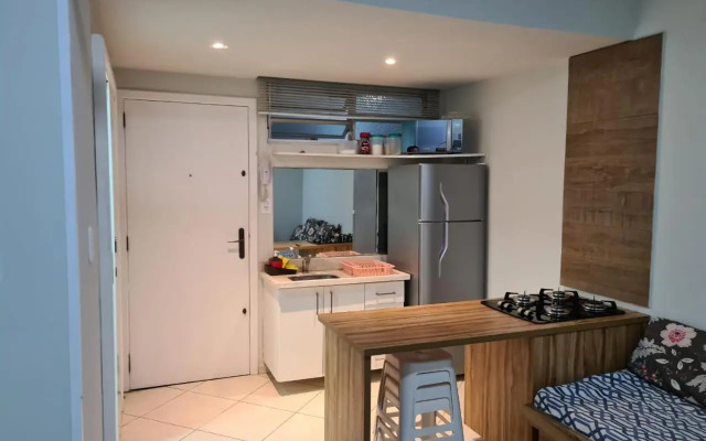 Apartamento Na Av Atlantica Com Ar Condicionado