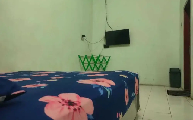 OYO 93268 Maradona Guest House