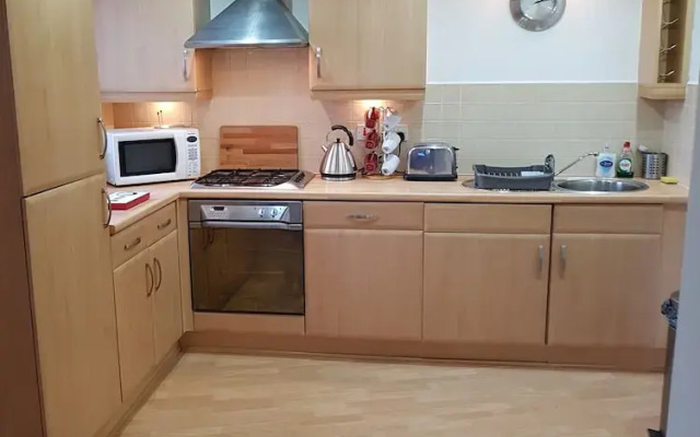 Executive Open Plan Apartment in Leith