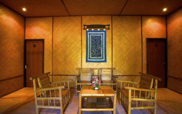 Hmong Hilltribe Lodge