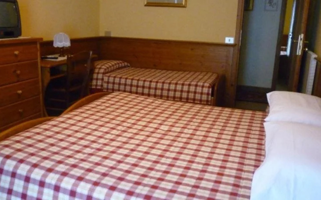 Hotel I Rododendri
