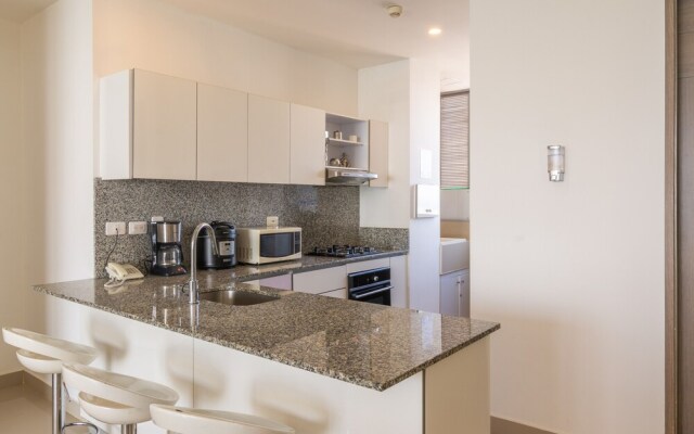 Adlas Condo by the Beach