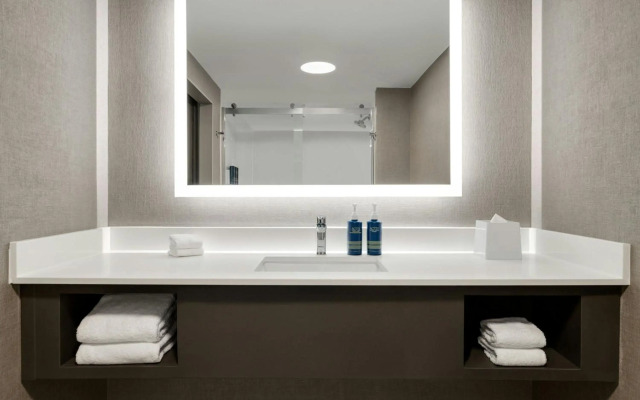 Four Points by Sheraton Columbus-Polaris