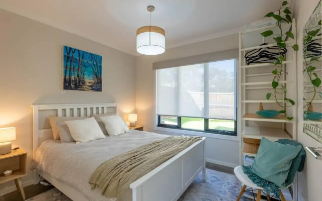 Pine Beach Guest House in the Heart of Balnarring