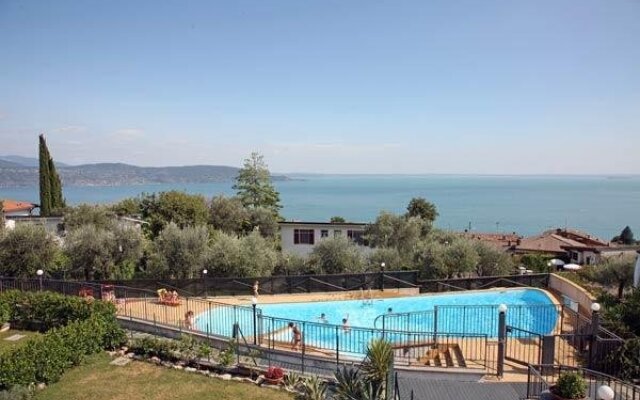 Residence I Vigneti Del Garda