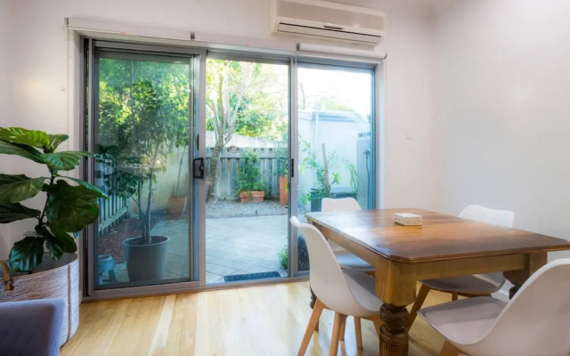 Lovely Shenton Park Townhouse