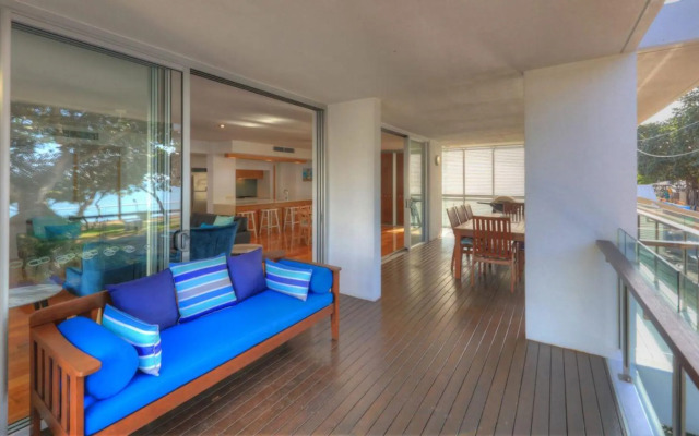 Maggies Beachfront Apartments