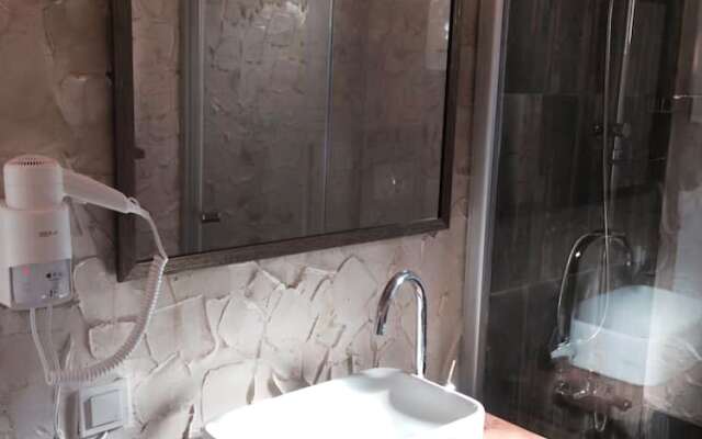 Erythros Boutique Hotel