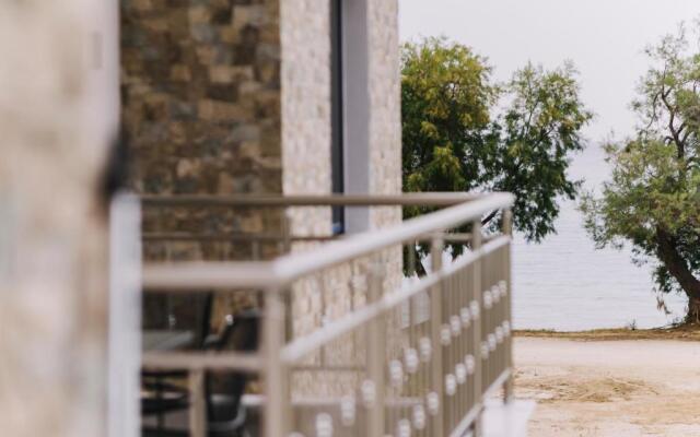 BLUE STONE Luxury Suites