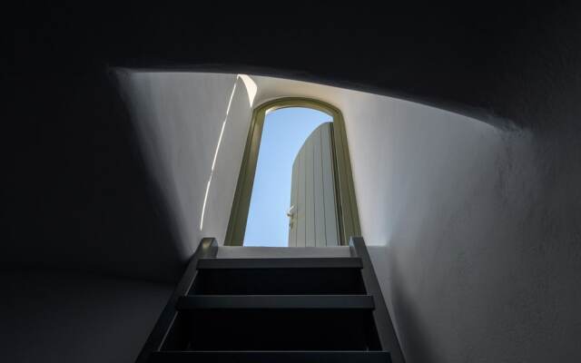 VILLA DI CAPO - Santorini Old Winery Luxury Villas