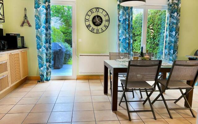 Reine Bow - YourHostHelper