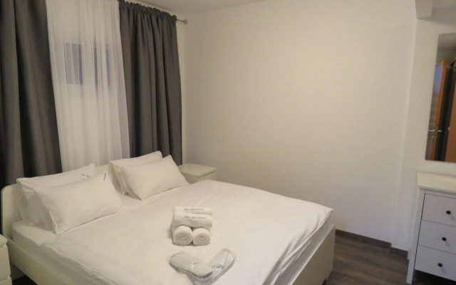 Star Apartments
