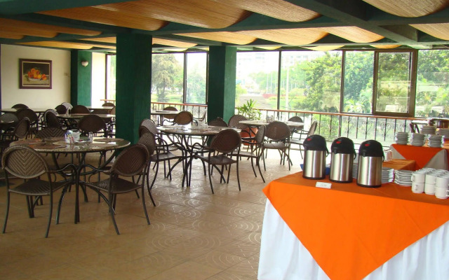 Hotel San Fernando Real