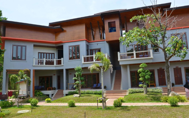 Lanta Intanin Resort