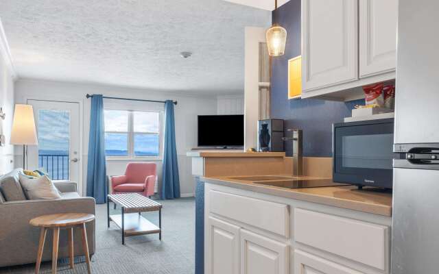 Cherry Tree Inn & Suites