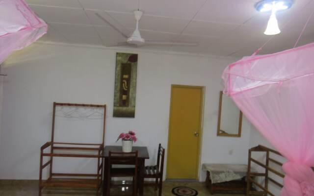 Thisara Guest Hotel Rooms