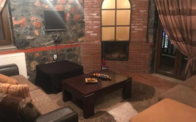 Anesis Suites