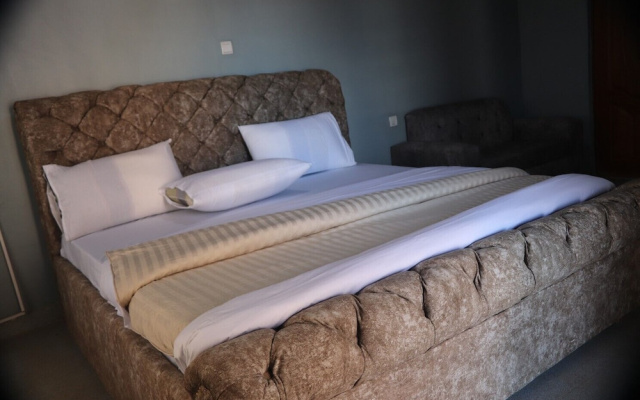 Zeyman's Apartments