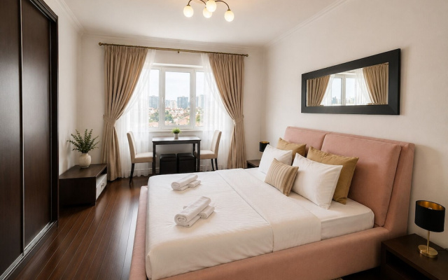 Baroq Central City Apartment
